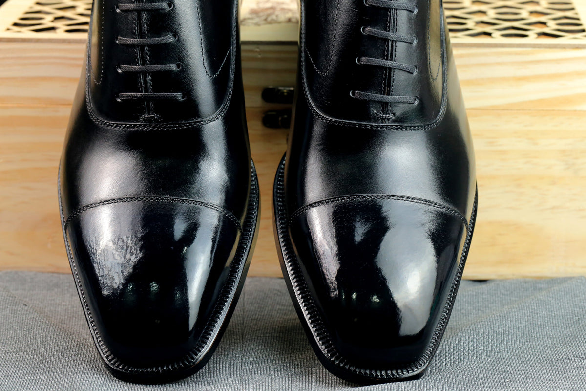 Traditional Black Captoe Oxford