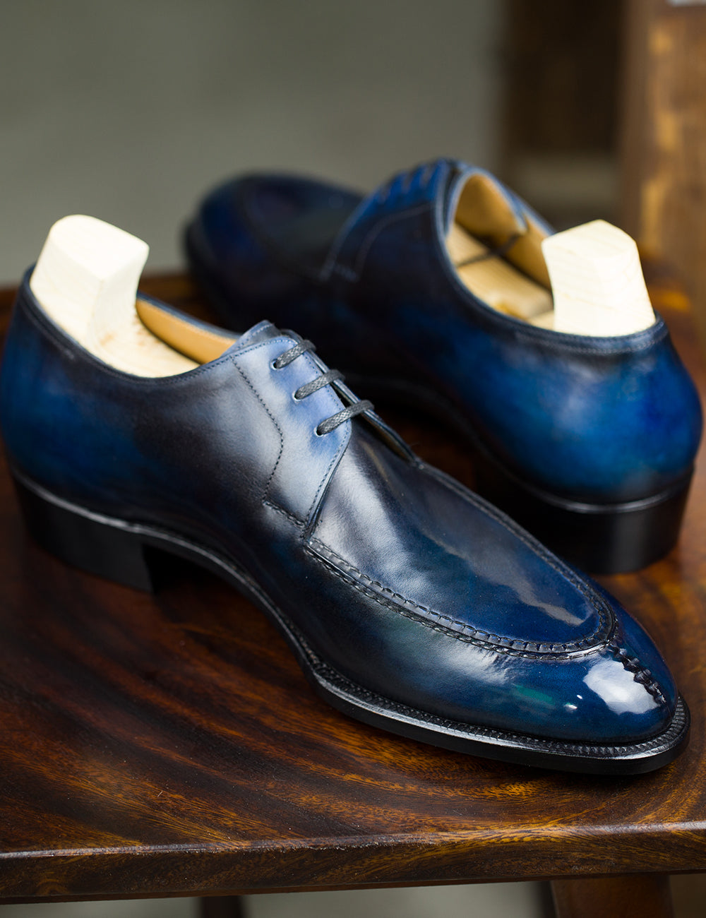 Navy 3 eyelets split toe derby