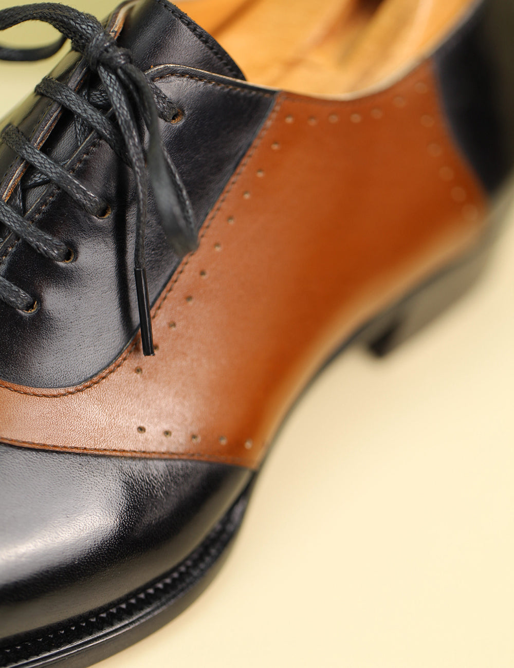 Baroque – Two-Tone Black & Cognac Oxford