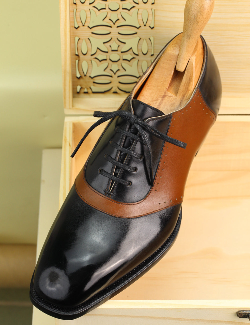 Baroque – Two-Tone Black & Cognac Oxford