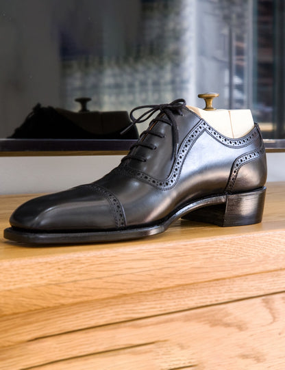 Black Adelaide Oxford