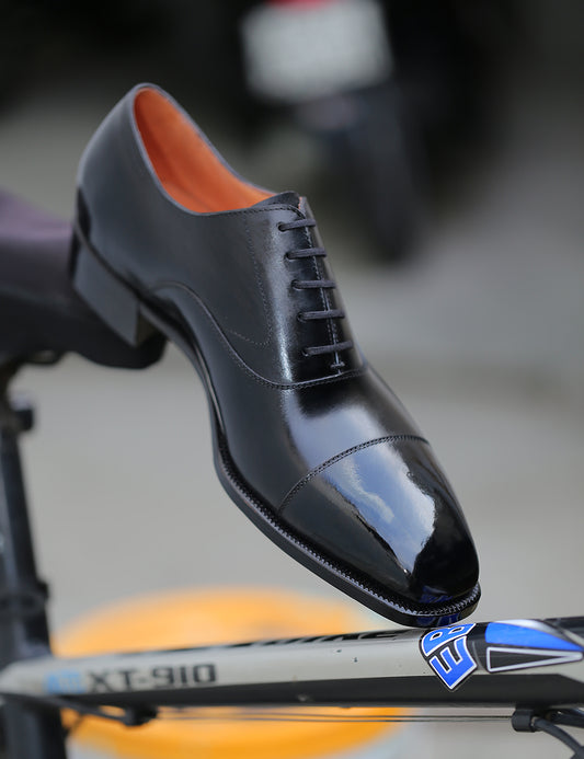 Traditional Black Captoe Oxford