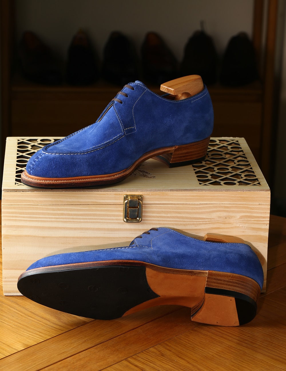 3 eyelets split toe derby in limoges suede