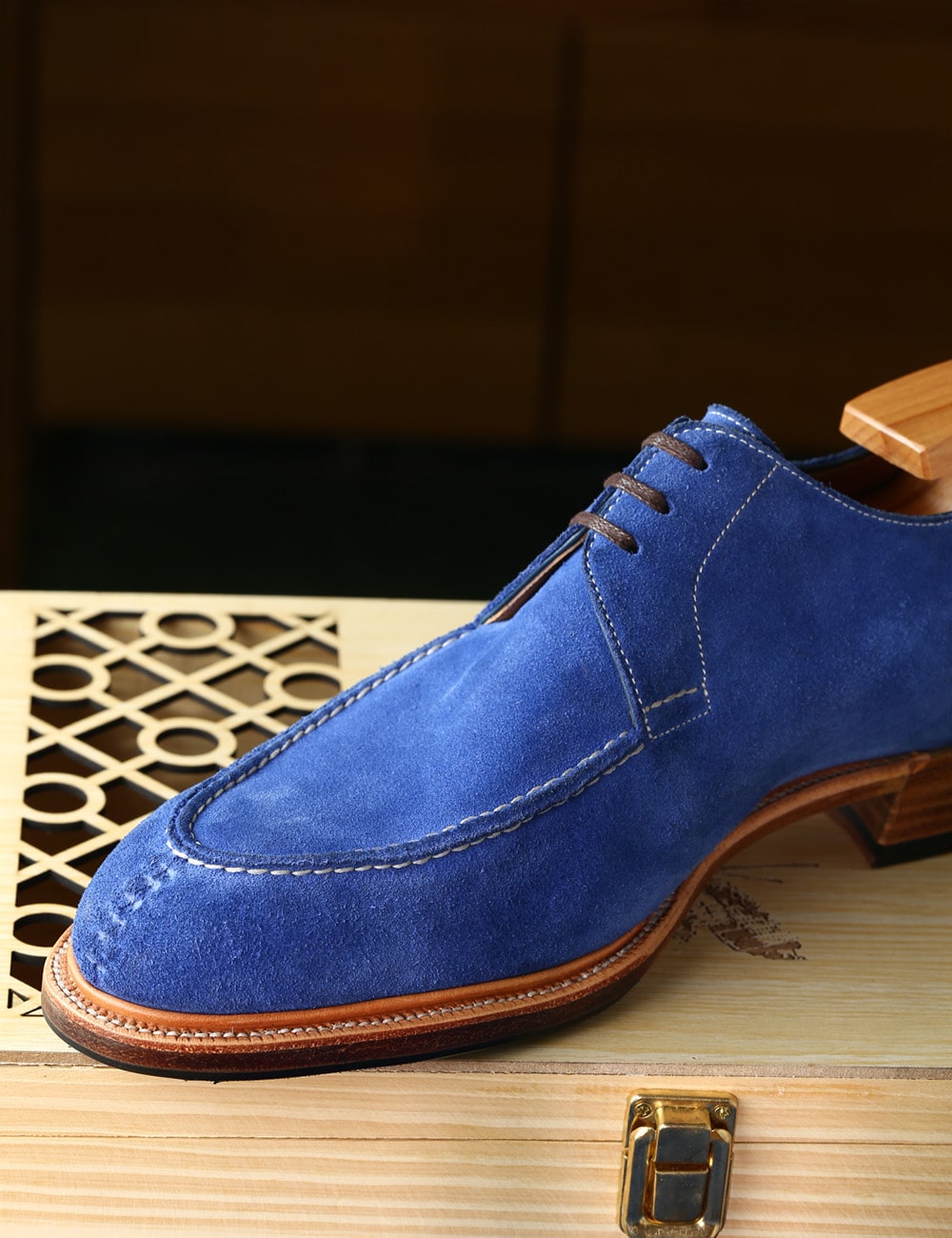3 eyelets split toe derby in limoges suede