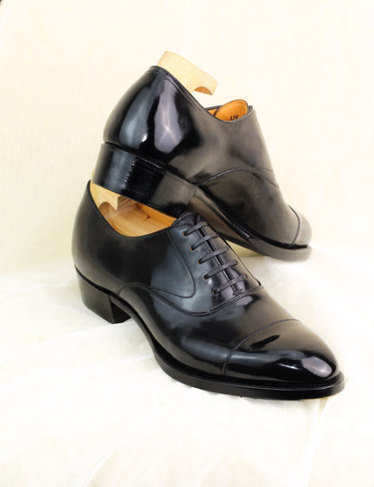Taka – Black Captoe Oxford