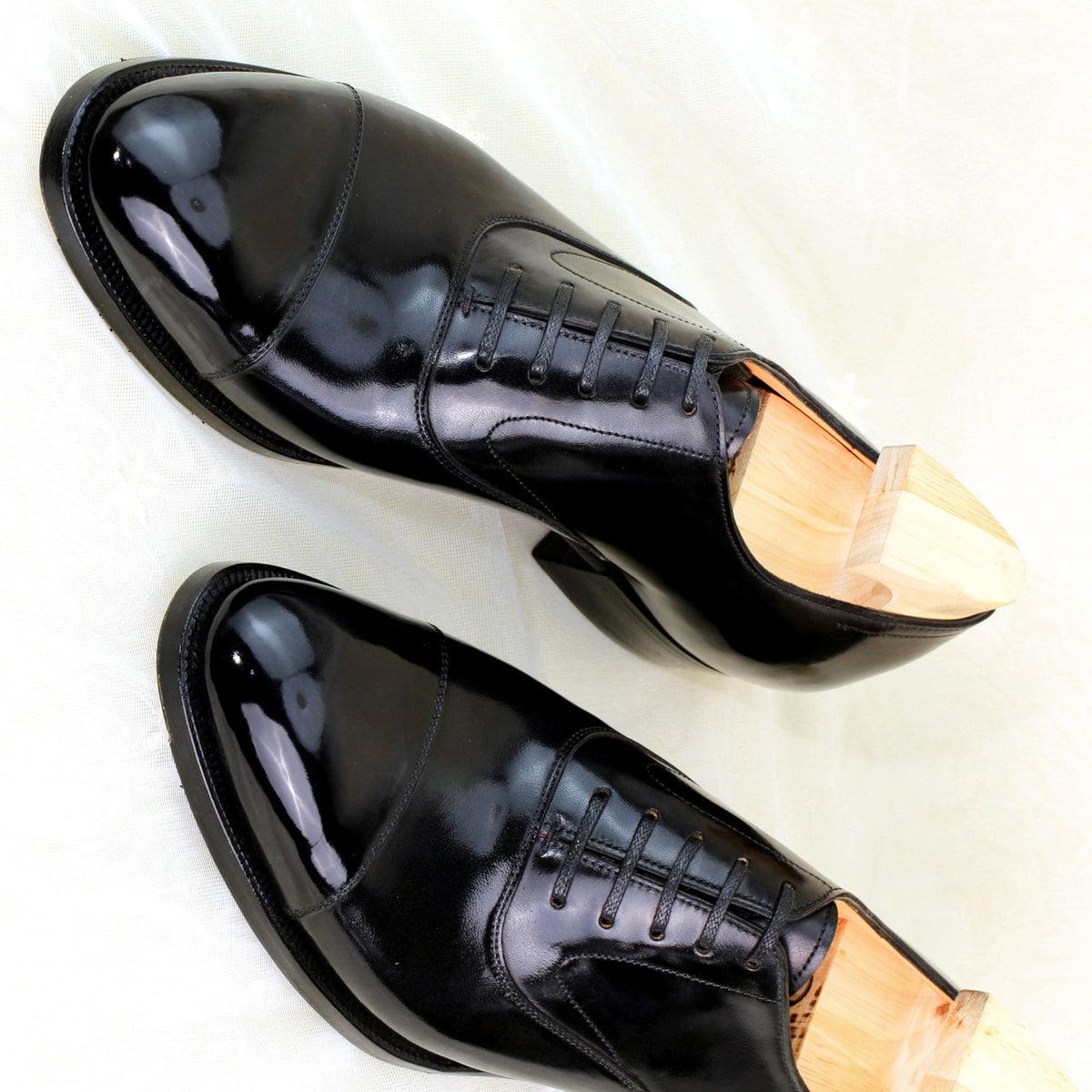 Taka – Black Captoe Oxford