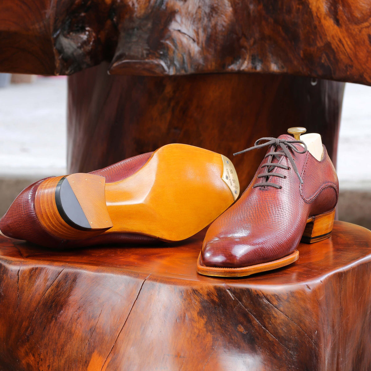 Swan neck skinstitch oxford
