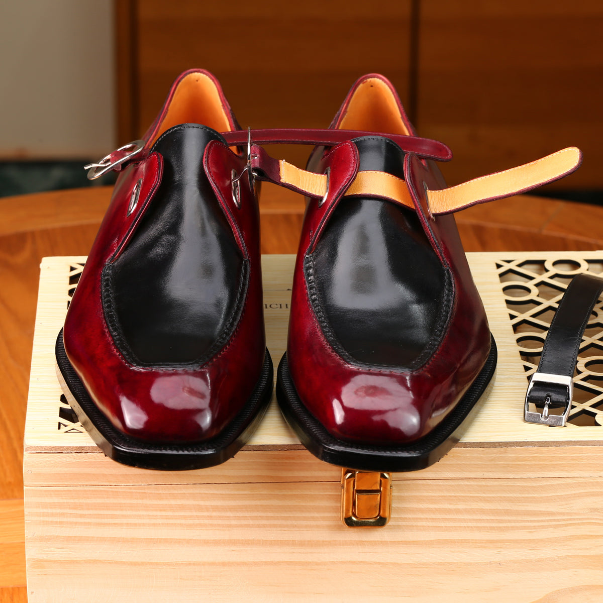 Dani – Folded Captoe Derby